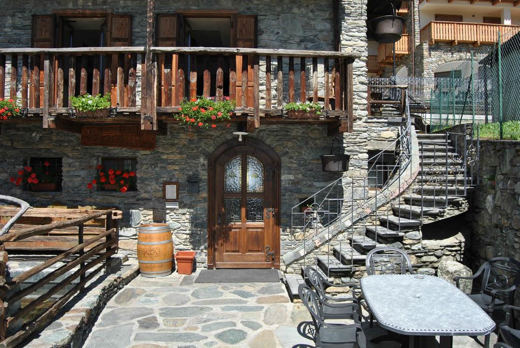 Casa Vacanza La Rocca Chiesa in Valmalenco Ngoại thất bức ảnh